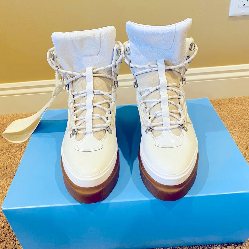IVY PARK Super Sleek Boot